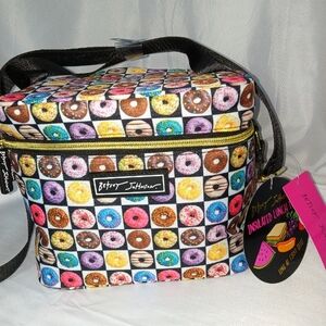 Betsey johnson isolated lunch tote